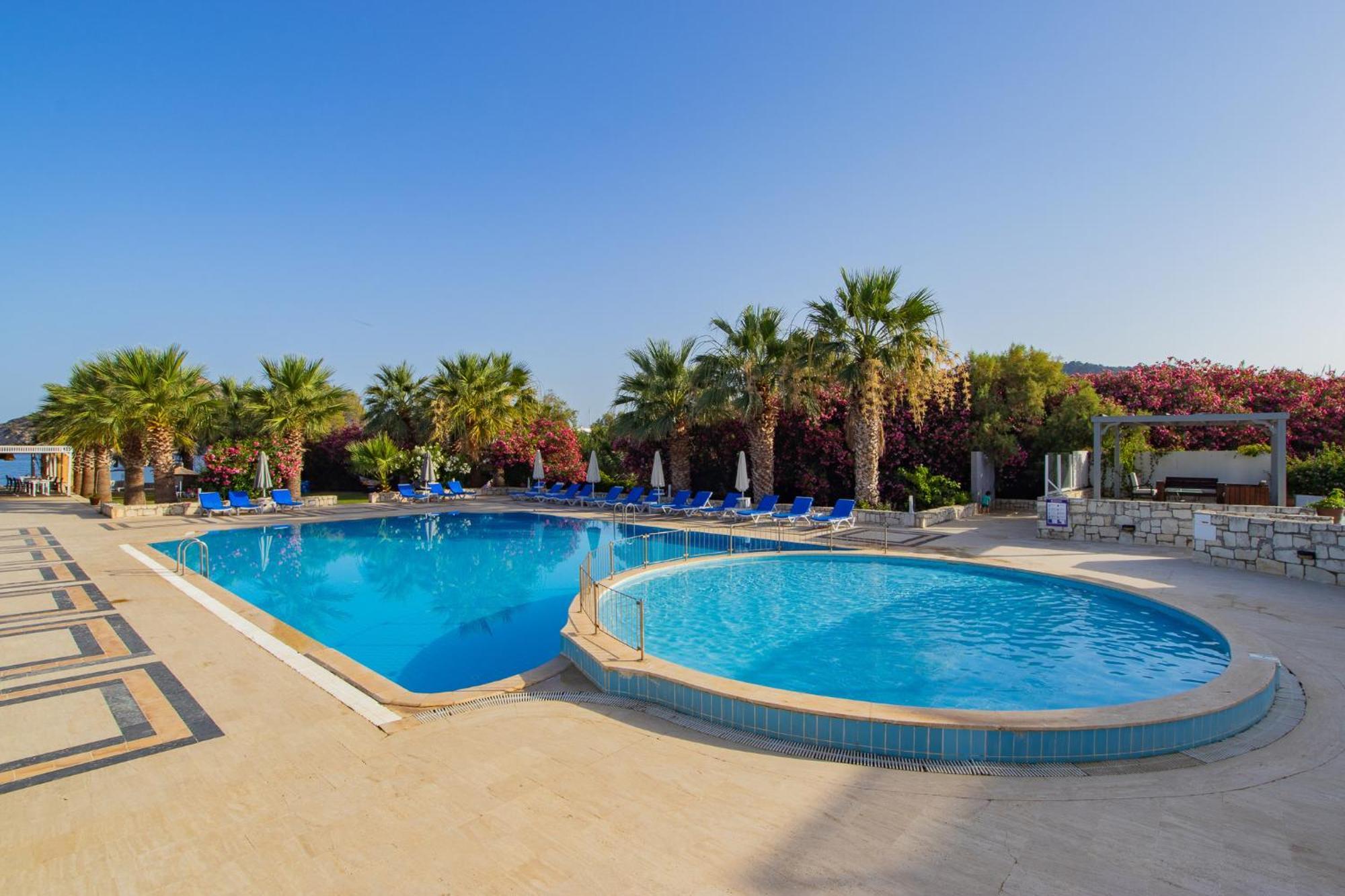 Ladonia Hotels Zemda Guemuesluek Екстериор снимка