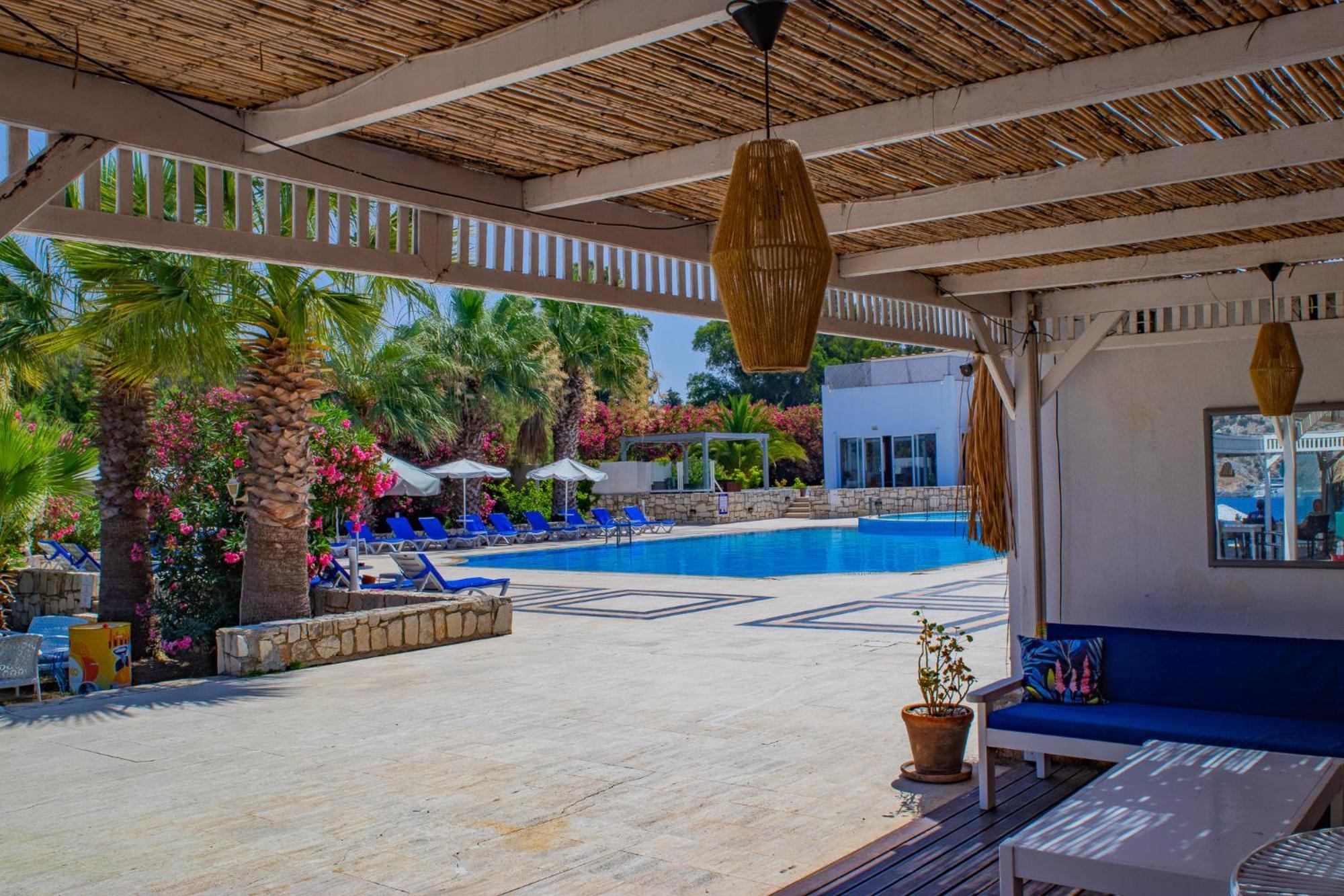 Ladonia Hotels Zemda Guemuesluek Екстериор снимка